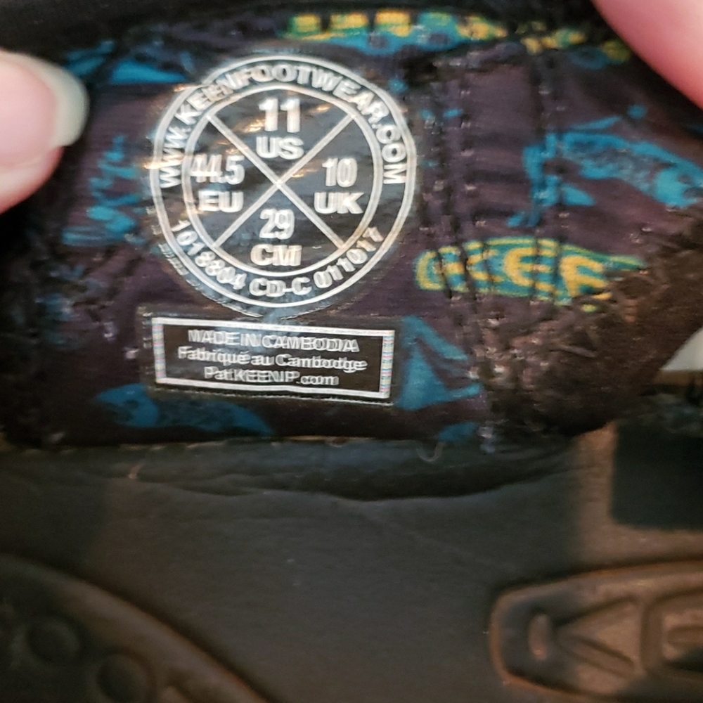 Keen sandals tie dye